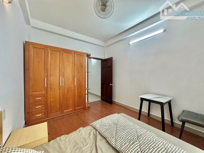 Bán Nhà 5 tầng , Hẻm Xe Hơi Quận 5. Giá 10 tỷ - 1
