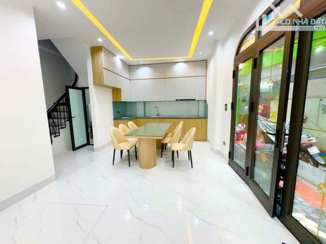 Bán nhà phố Nguyễn Đồng Chi, 40m2, 4 tầng, mặt tiền 3,9m, hai mặt ngõ, gần phố, nhỉnh 9 tỷ