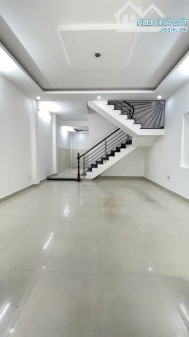 🔥GIÁ CÒN TỐT KHU VỰC TÂN PHÚ –40M2 –2 TẦNG (2PN) -HẺM ÔTÔ TRẦN VĂN ƠN– GIÁ 4.2 TỶ - 1