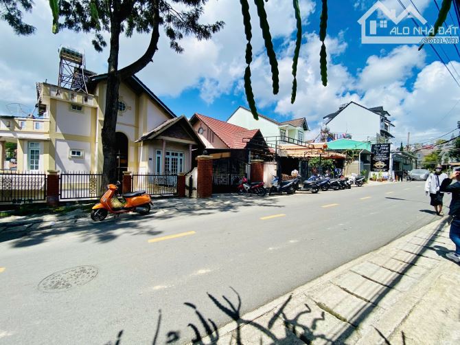 BÁN ĐẤT MẶT TIỀN HOÀNG DIỆU NGAY TRUNG TÂM - ĐƯỜNG NHỰA CHÍNH OTO TRÁNH NHAU - NGANG 7,6M - 1