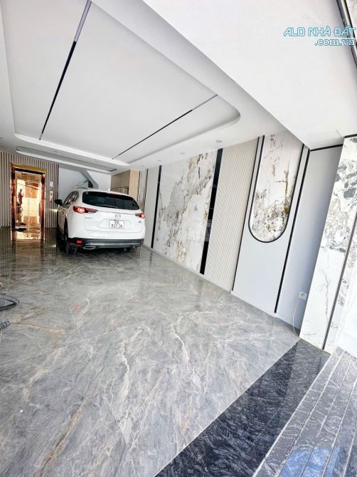 HƠN 8 TỶ - 45M2 - 6 TẦNG - THANG MÁY - Ô TÔ NGỦ TRONG NHÀ - TRỤC CỔ LINH HỒNG TIẾN - 1