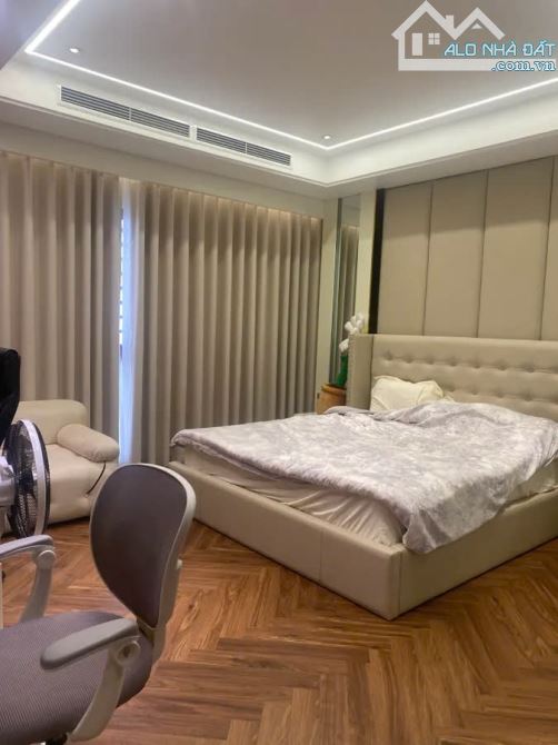 GIÁ ĐẦU TƯ🔥 GOLDEN PLACE MỄ TRÌ – GẦN100M², TẦNG TRUNG, NHỈNH 7 TỶ - 1