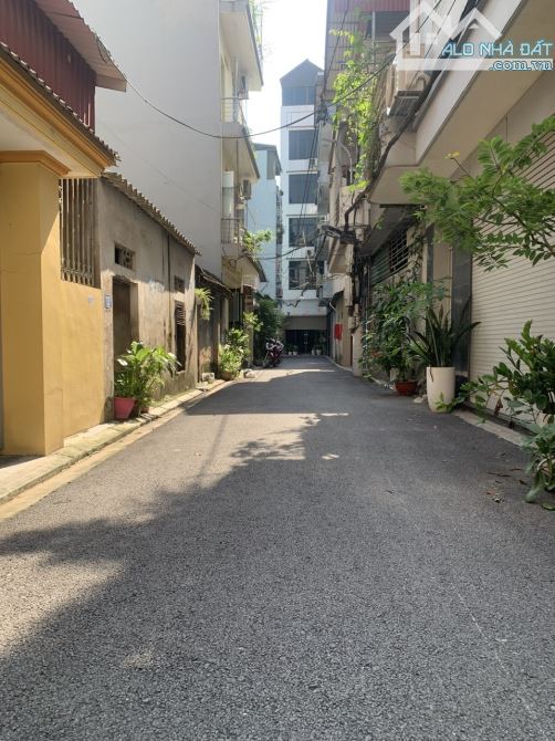 Bán mảnh đất 62m2, Trâu Quỳ, sổ vuông đẹp, 6tỷ7, oto ngủ trong đất, gần chợ, công viên,.. - 1