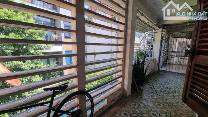 Hiếm Bán - Nhà Thô Mộc -Tập Thể Khí Tượng Thuỷ Văn - Chùa Bộc - Dt:60m2/PK/PN*4,2 tỷ - 1
