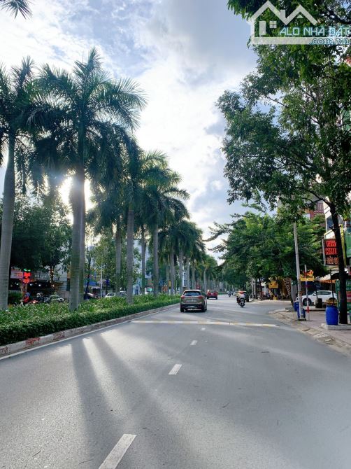 Bán nha 4 tầng Sát bigc go Dĩ An, 125m2, ngang khủng , chỉ 4 tỷ 9 - 1