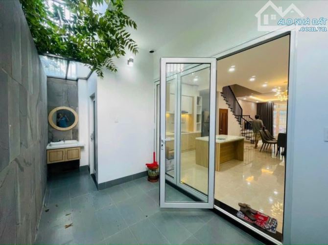 Bán nhà đẹp 3 tầng KĐT VCN Phước Long 1 giá 9,65 tỷ - 1