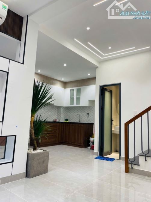 Bán Nhà 2 Tầng Ngang 5.6m Hẻm Thông Huỳnh Tấn Phát, Nhỉnh 4 Tỷ TL - 1