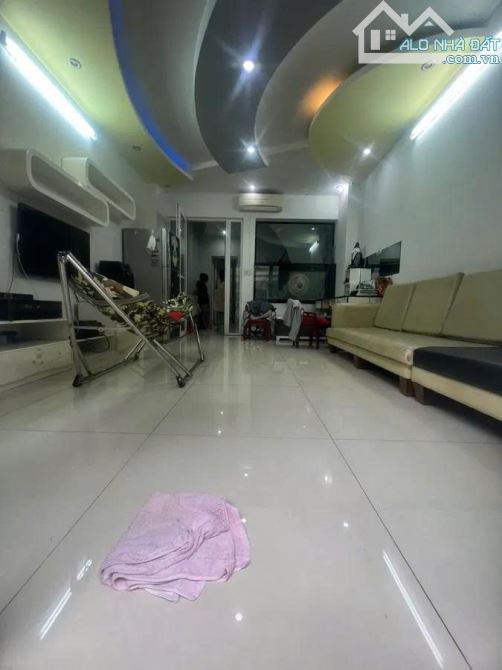 Bán Gấp Trong Tháng Nhà HXH Nguyễn Thiện Thuật Q3, 64m² (4x16m), 5 Tầng, Giá 19,5 Tỷ TL - 1