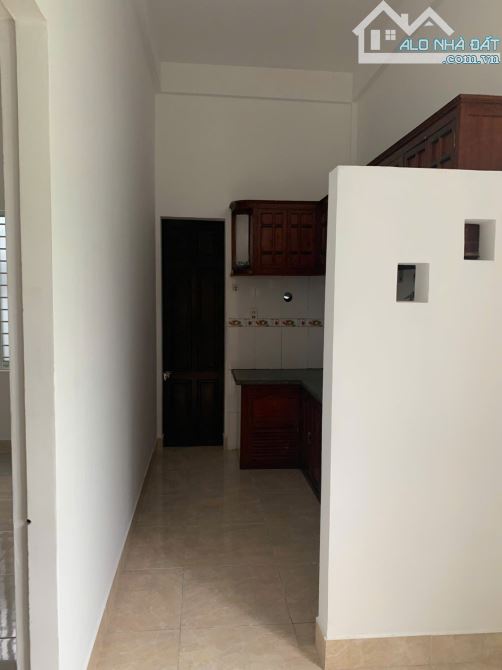 Nhà 2 tầng mặt tiền xóm 2 ngọc anh - pHú Thượng 90m2 giá chỉ 3.1x tỷ - 1
