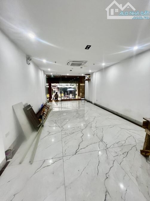 BÁN NHÀ PHẠM VĂN ĐÔNG 40 TỶ 105m 8 TẦNG MT 6m NGÕ TO THANG MÁY VỈA HÈ DÒNG TIỀN - 1