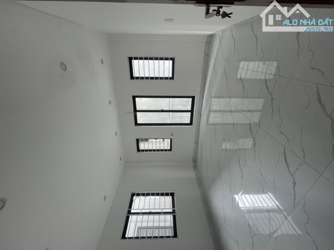 BÁN GẤP SIÊU PHẨM 5 TẦNG 36M, LÔ GÓC NGÕ THÔNG VIEW HỒ, AN THẮNG BIÊN GIANG, GIÁ ĐẦU TƯ - 1