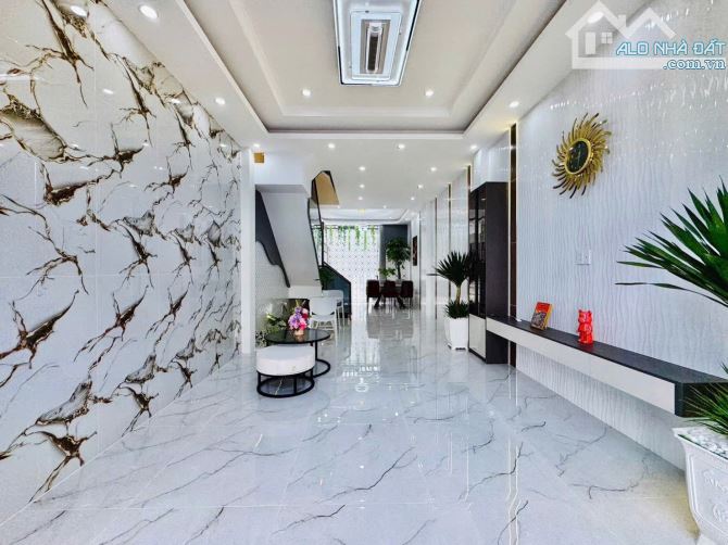 CHỦ BÁN NHÀ GẦN CAO ĐẲNG KINH TẾ - BÀ HẠT, P.9, QUẬN 10 - GIÁ 5.59TỶ/66M2 - FULL NỘI THẤT. - 1