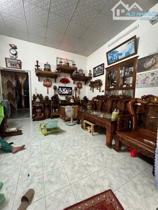 BÁN NHÀ ĐƯỜNG HOÀNG VIỆT NGANG 6M ĐẦU TƯ TỐT - 1