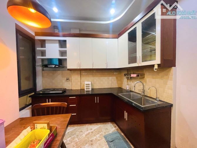 Bán nhà Trần Duy Hưng, Đẹp, Ở Ngay, DT 35m2 x 5 Tầng, MT 4,5m, Giá nhỉnh 9 tỷ - 1