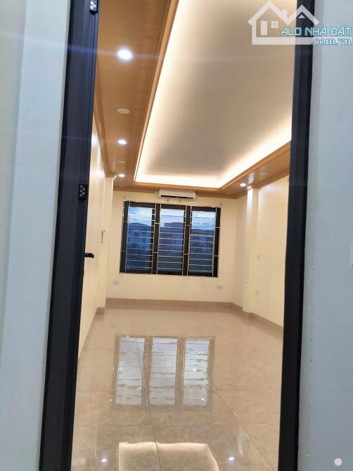 CHỈ NHỈNH 10 TỶ‼️ Bán nhà MẶT ĐƯỜNG Ngọc Hồi, Thanh Trì DT 33m2, 5T