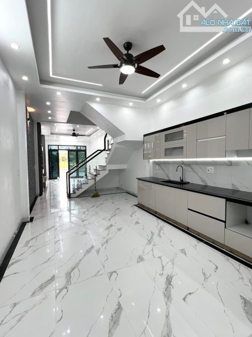 Bán nhà mặt đường Ngô Thế Vinh khu bãi viên - 1