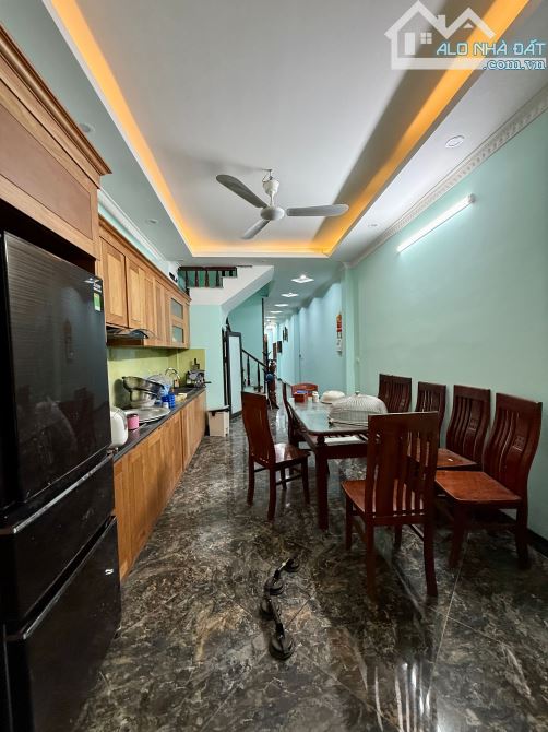Bán nhà Đặng Tiến Đông, Hoàng cầu, 10m ra phố, gần công viên, giao thông thuận tiện - 1