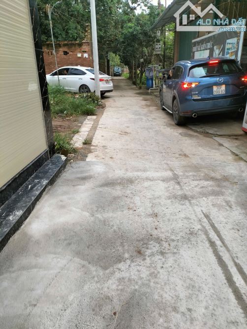 Bán nhà 3 tầng Tại Đại Thành Quốc Oai đường ô tô giá thương lượng - 1
