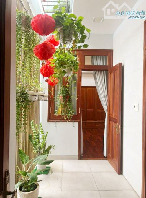 NHÀ 4 TẦNG HẺM XE HƠI THÔNG SÁT MẶT TIỀN LÊ TRỌNG TẤN (5X31) NỞ HẬU 12PN GIÁ 19.X TỶ - 1