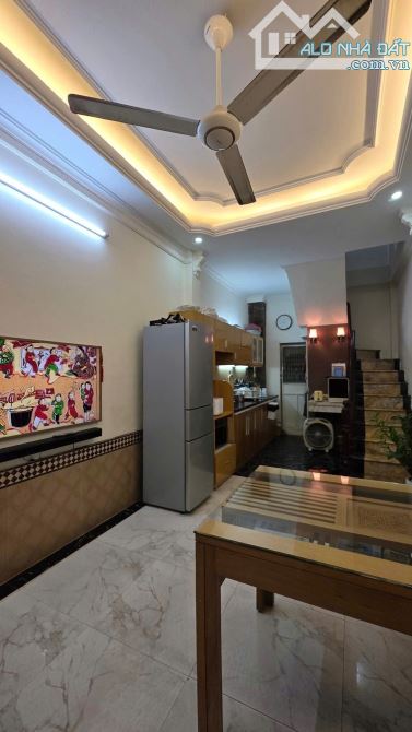 BÁN NHÀ RIÊNG ĐẶNG TIẾN ĐÔNG 5 TẦNG ĐẸP 3 NGỦ GIÁ CHỈ 8.4 TỶ - 1