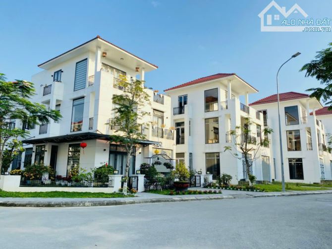 BÁN BIỆT THỰ THÔ VÀ HOÀN THIỆN SIÊU ĐẸP 200M2 ROYAL PARK -TP HUẾ GIÁ CHỈ TỪ 7.4 TỶ - 1