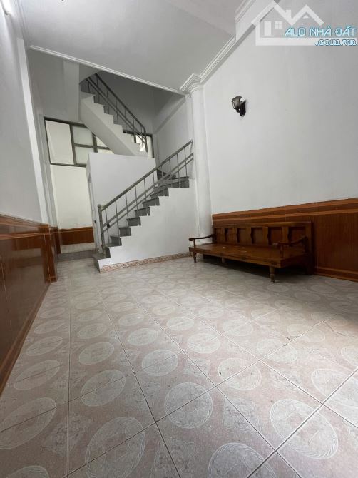 Cho thuê nhà ngõ 295 Bùi Xương Trạch, 40m² x 3 tầng 8.5 triệu/tháng - 1