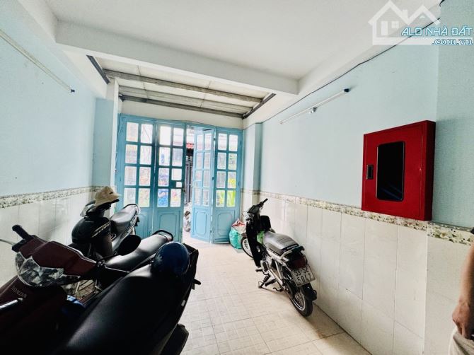 BÌNH THẠNH - NGAY CHỢ BÀ CHIỂU - CHDV 6 PHÒNG KHÉP KÍN - 6.6T_251010 - 1