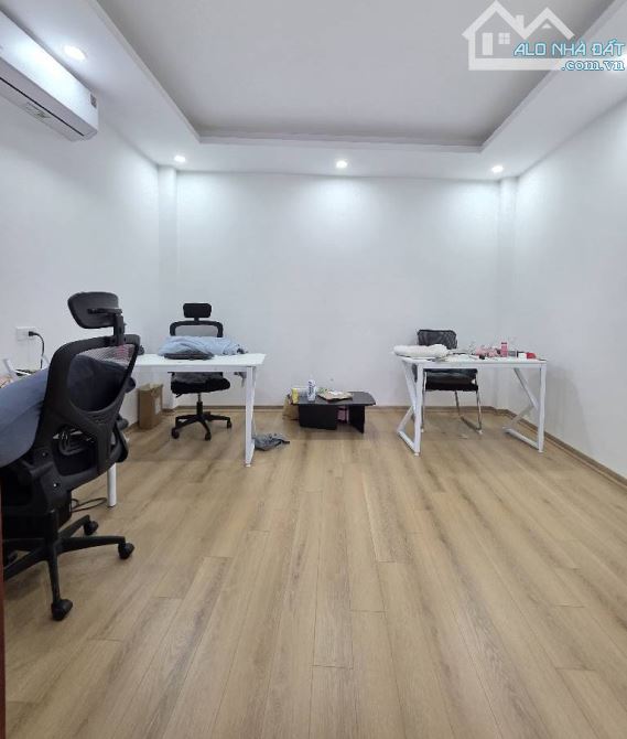 Một căn duy nhất siêu đẹp trung tâm Hà Đông, ô tô đỗ cửa- kinh doanh–chỉ hơn 6tỉ - 1