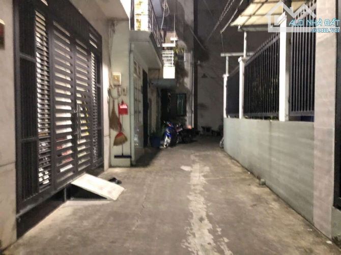 🏡 Cho thuê nhà 3 tầng – 2 phòng ngủ, đường Tăng Nhơn Phú, P. Tăng Nhơn Phú Q9 - 1