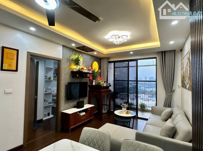 Bán CH FLC 18 Phạm Hùng DT 60,6m 2PN Full NT hướng Đông ở luôn tầng trung sẵn slot ô tô 4ỷ - 1