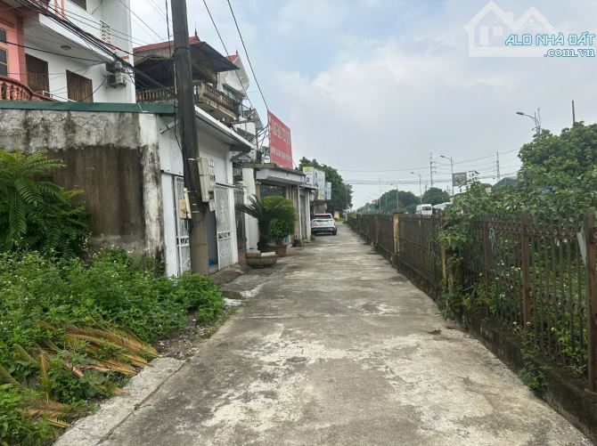 Bán đất ô tô đỗ cửa 2 mặt thoáng cực đẹp tại Khu Công Nghiệp Quất Động - 1
