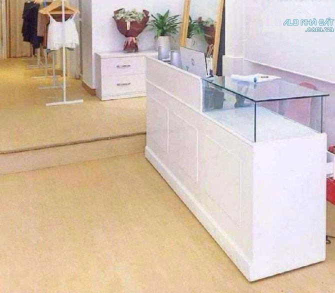 Bán gấp nhà mặt phố cổ Hàng Nón, giá tốt 46, 6 tỷ, 55 m,  vỉa hè kinh doanh rộng thoáng - 1