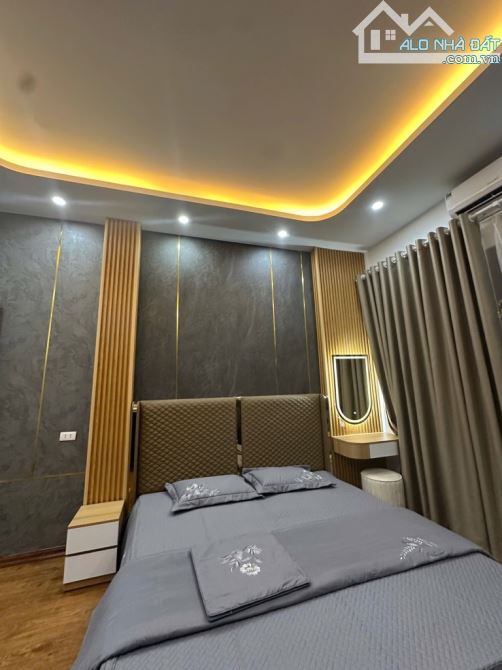 🔥 PHÂN LÔ TRẦN PHÚ – 50M² – 5 TẦNG – THANG MÁY – KINH DOANH HÁI RA TIỀN – 17 TỶ.  V - 1
