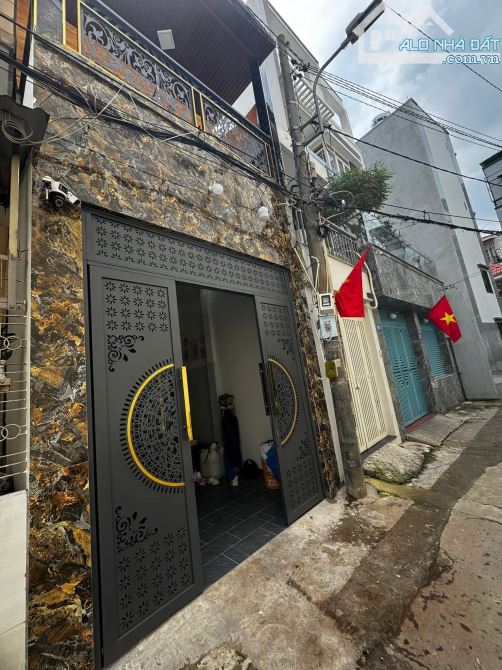 GẦN 50m2 HXH BÙI ĐÌNH TUÝ - NHÀ 3 TẦNG MỚI ĐẸP - 3 NGỦ - XE HƠI ĐẬU TRƯỚC CỬA NGÀY ĐÊM - 1