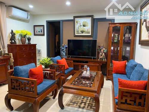 16 tỷ, 48,8m2, 6 tầng, MT 4,6 hồ Ba Mẫu mặt phố KD sầm uất , thang máy, view công viên - 1