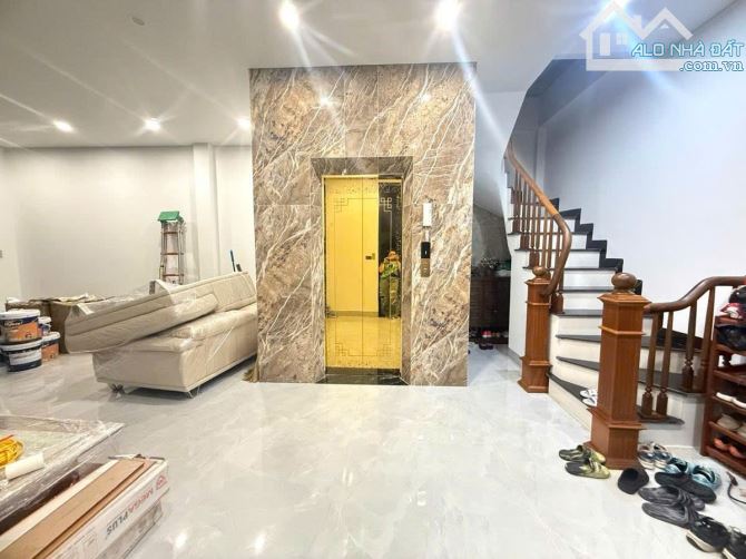 Mặt phố Hoàng Ngân  tòa nhà văn phòng 92m2, 8 tầng, mt 5m, 68 tỷ dòng tiền 80 triệu/tháng - 1