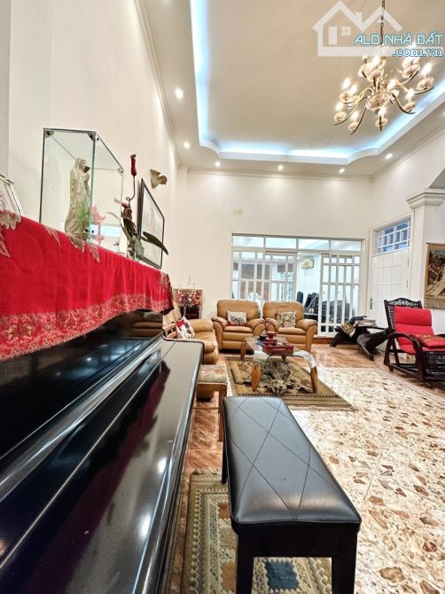 VILLA SÂN VƯỜN TRUNG TÂM QUẬN 1 - 333M2 - 4 TẦNG - 62 TỶ - 1