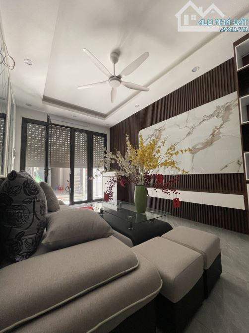 Bán nhà phố Nam Dư phường Vĩnh Hưng, Dt 35m2, 5t, mt 3.5m, ô tô tránh. - 1