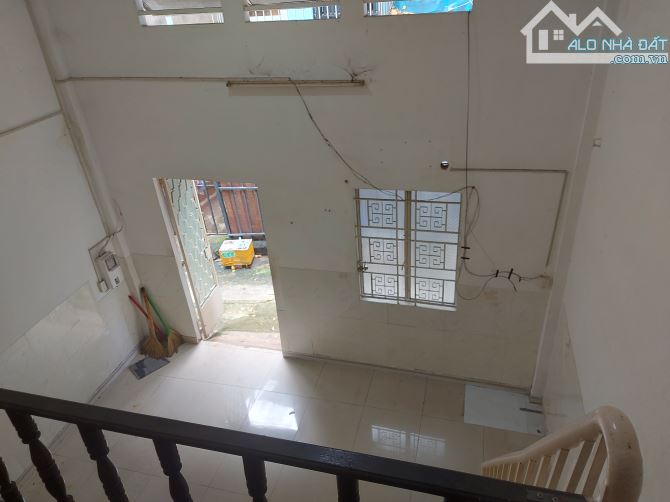 Bán nhà 40m² 5x8m Trung Mỹ Tây Quận 12 giá 2.73 tỷ - 1