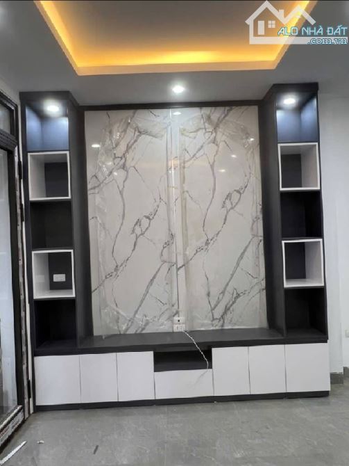 🏡 NHÀ PHỐ THẠCH BÀN – 47m² x 5 TẦNG – 5 NGỦ – GIÁ CHỈ 7,5 TỶ  🔥 SIÊU PHẨM NHÀ MỚI - 1
