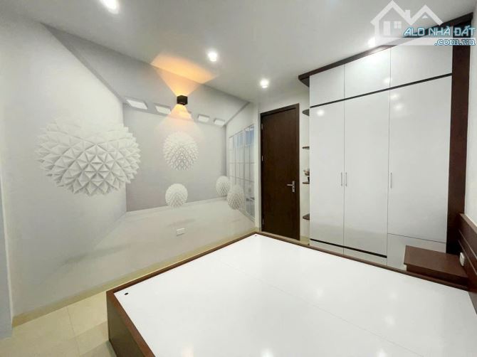 BÁN NHÀ HOÀNG HOA THÁM- BA ĐÌNH- LÔ GÓC THOÁNG- CÁCH MẶT PHỐ 20M- CẢI TẠO THANG MÁY- 9 TỶ - 1
