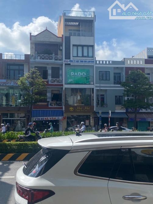 Bán nhà 4 tầng Điện Biên Phủ : 100m2 có 10 căn hộ . - 1