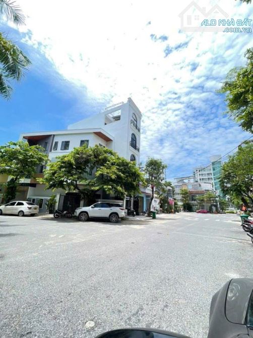 Siêu phẩm lô góc 2 mặt tiền đường Tạ Mỹ Duật Vị trí kim cương, Sơn Trà, gần biển - 1