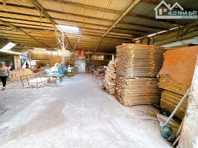 X115 BÁN XƯỞNG HỐ NAI 3 GẦN CHỢ LỘ ĐỨC GẦN 400m2 GIÁ 2 TỶ 600 TR ------------------------- - 1