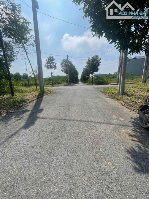 Bán lô góc 102m² tại khu TĐC Đại Học Quốc Gia Hòa Lạc - 1