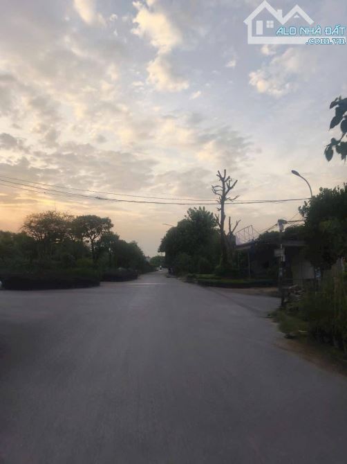 Cần bán 60m đất đẹp số chính chủ tại thôn khúc Tháp phụng công - 1
