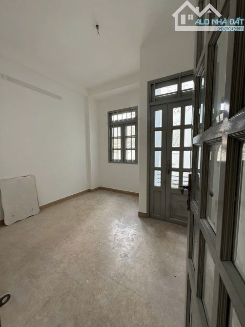 BÁN NHÀ MINH PHỤNG 37m2   QUẬN 11 - 1