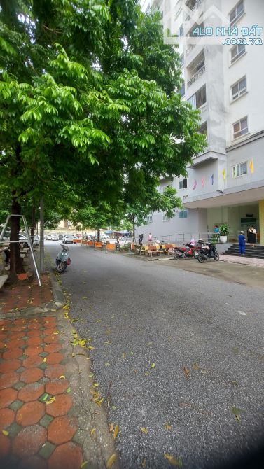 BÁN GẤP CHUNG CƯ 18 TAM TRINH - 65M2 - TRUNG TÂM - LÔ GÓC - 2 NGỦ - 4,95 TỶ. - 1