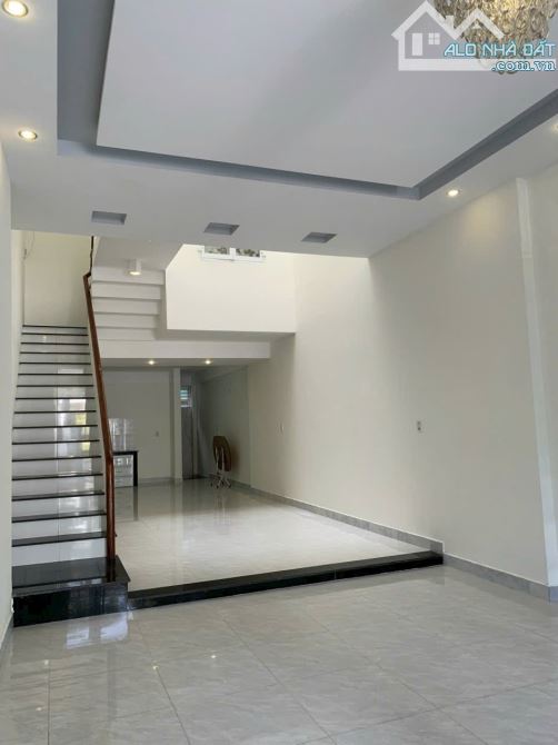 Bán nhà mặt tiền đường 15m - Khu SHB Đà Nẵng - 1