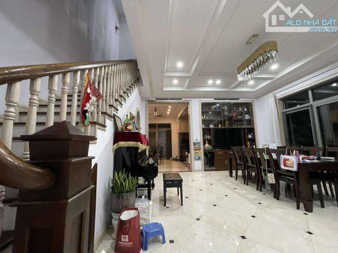 BÁN BIỆT THỰ SONG LẬP HARMONY 215 M2, PHÂN KHU HƯỚNG DƯƠNG, 4 TẦNG, VỈA HÈ Ô TÔ ĐỖ - 1